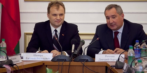 Рогозин отмечал, что Россия может пересмотреть экономические отношения с Молдовой и ввести визовый режим для ее граждан.  Более того, он уверен, что ассоциация с ЕС означает изменение нейтрального статуса Молдовы.