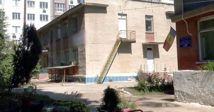 В столице на продажу выставили приватизированный корпус детсада.