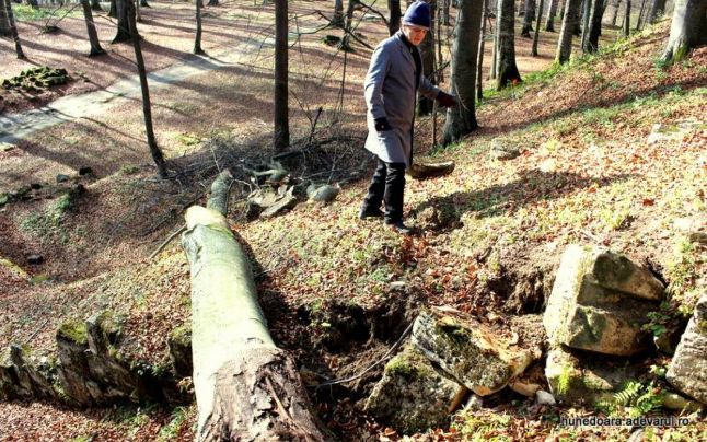 Distrugeri mari în Sarmizegetusa Regia. Foto: adevarul.ro