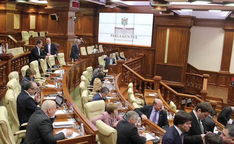 Cadourile deputaților vor deveni publice, lista acestora va fi publicată anual.