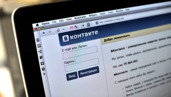 Полицейским также запретили обсуждать в своих профилях информацию, связанную со служебной деятельностью.