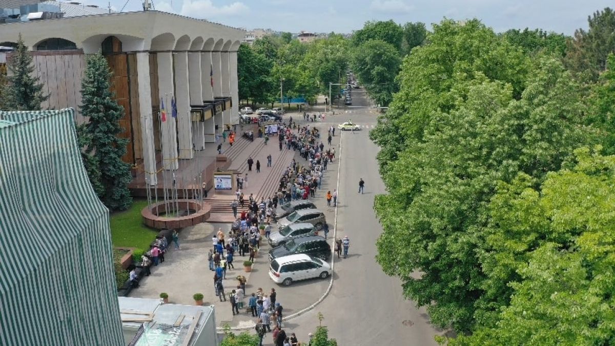В первый день марафона вакцинации привили рекордное число людей.