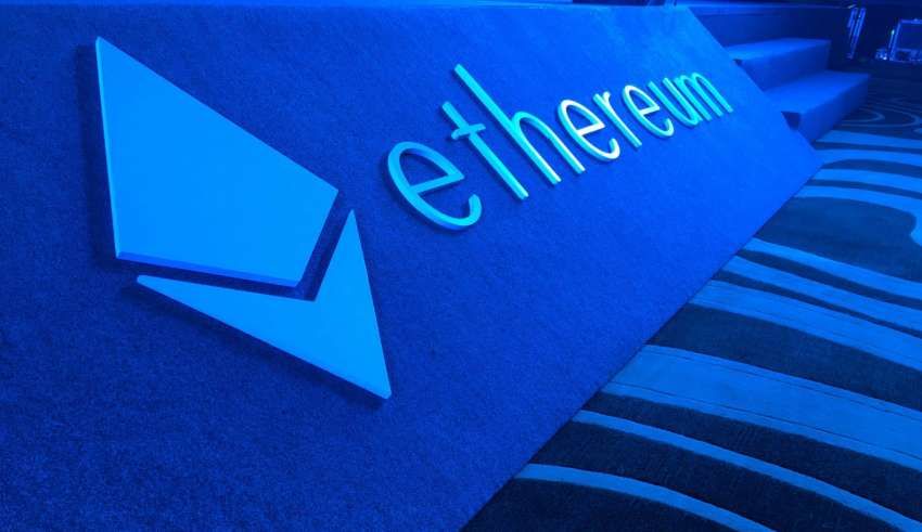 Стоимость криптовалюты Ethereum впервые превысила $1000.