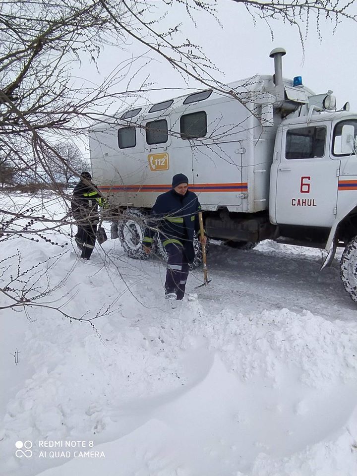 ГИЧС следит за ситуацией в стране из-за неблагоприятных погодных условий.