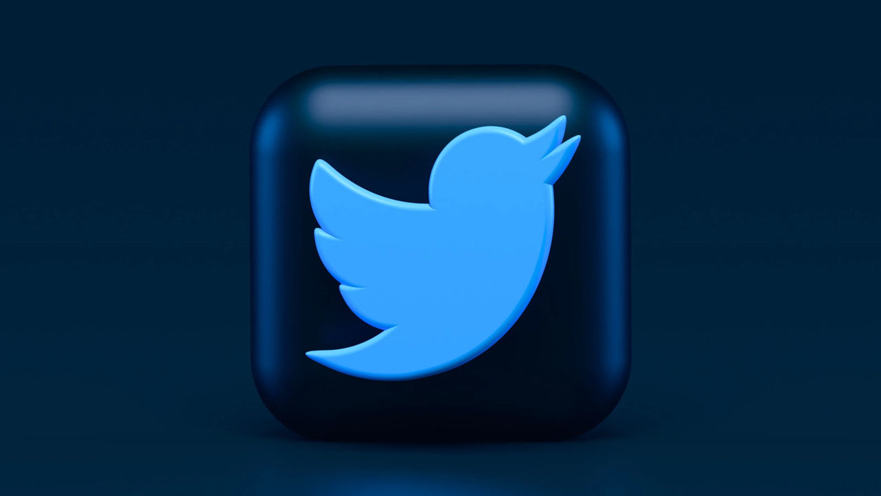 Многие знаменитости покинули Twitter после того, как Илон Маск взял под контроль соцсеть.