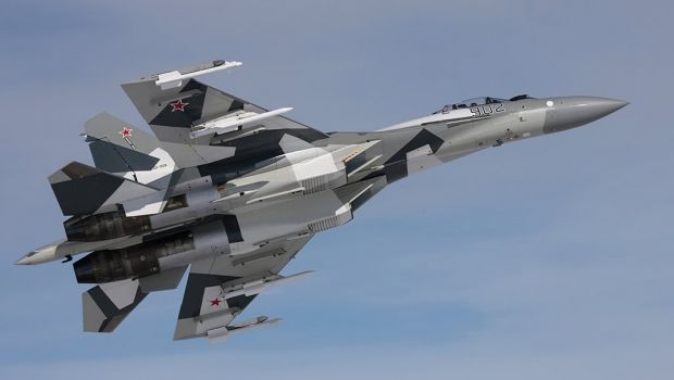 Rusia aprobă desfăşurarea de avioane de război pe o insulă disputată lângă Japonia. 