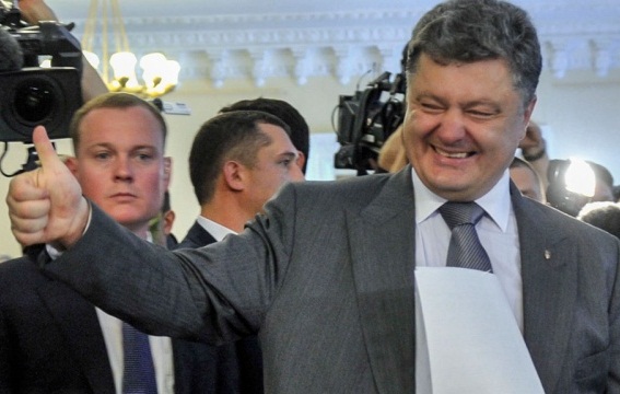 În timp ce CEC ucrainean numără buletinele de vot, la sediul lui Poroșenko se contabilizează cheltuielile de campanie. Se anunță că aceasta l-a costat pe "regele ciocolate" 7,5 milioane de dolari.