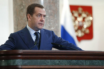 Медведев исключил «китайский сценарий» в российском интернете.