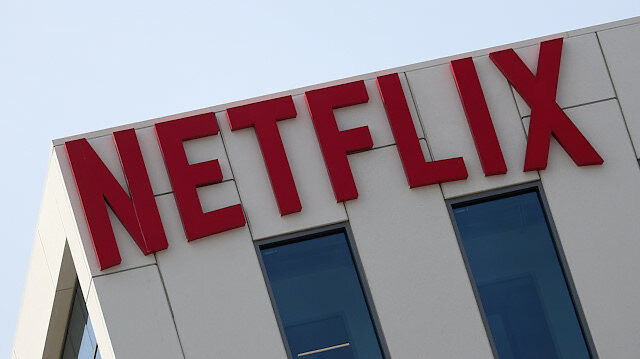 Netflix вводит обязательную вакцинацию для актеров.