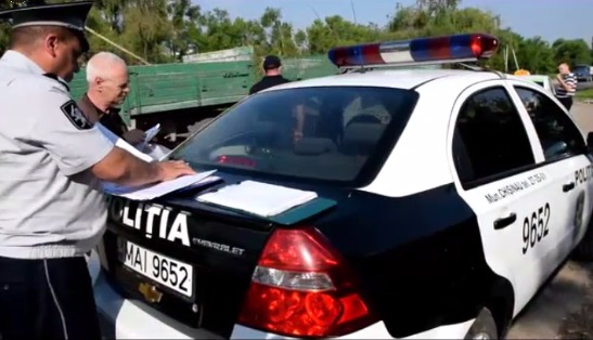 Нарушителям полицейские выписывали штрафы в размере от 300 до 1000 леев.