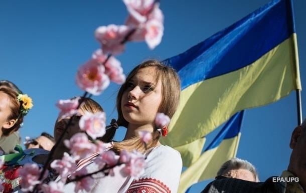 Число украинцев, готовых переехать на постоянное жительство за границу значительно увеличилось.