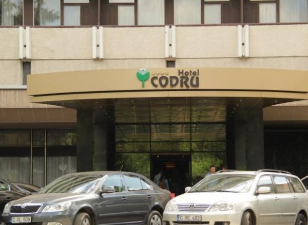 Ministerul Economiei, în judecată. Ce vrea să afle CPR privind hotelul Codru