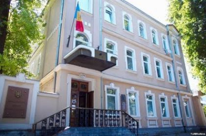 Усатый: Плахотнюк может «отменить» выборы через запрос ПКРМ в КС.