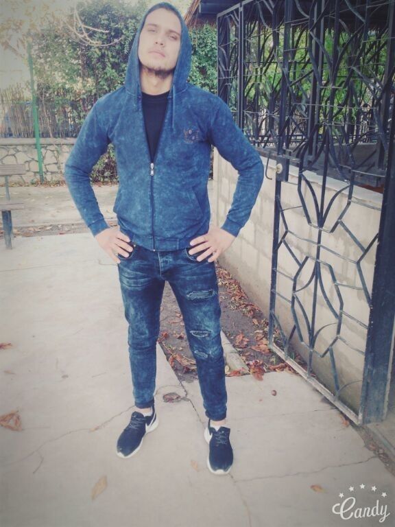 Un tânăr de 23 de ani a dispărut fără urmă