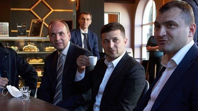 Зеленскому выписали протокол за нарушение карантина.