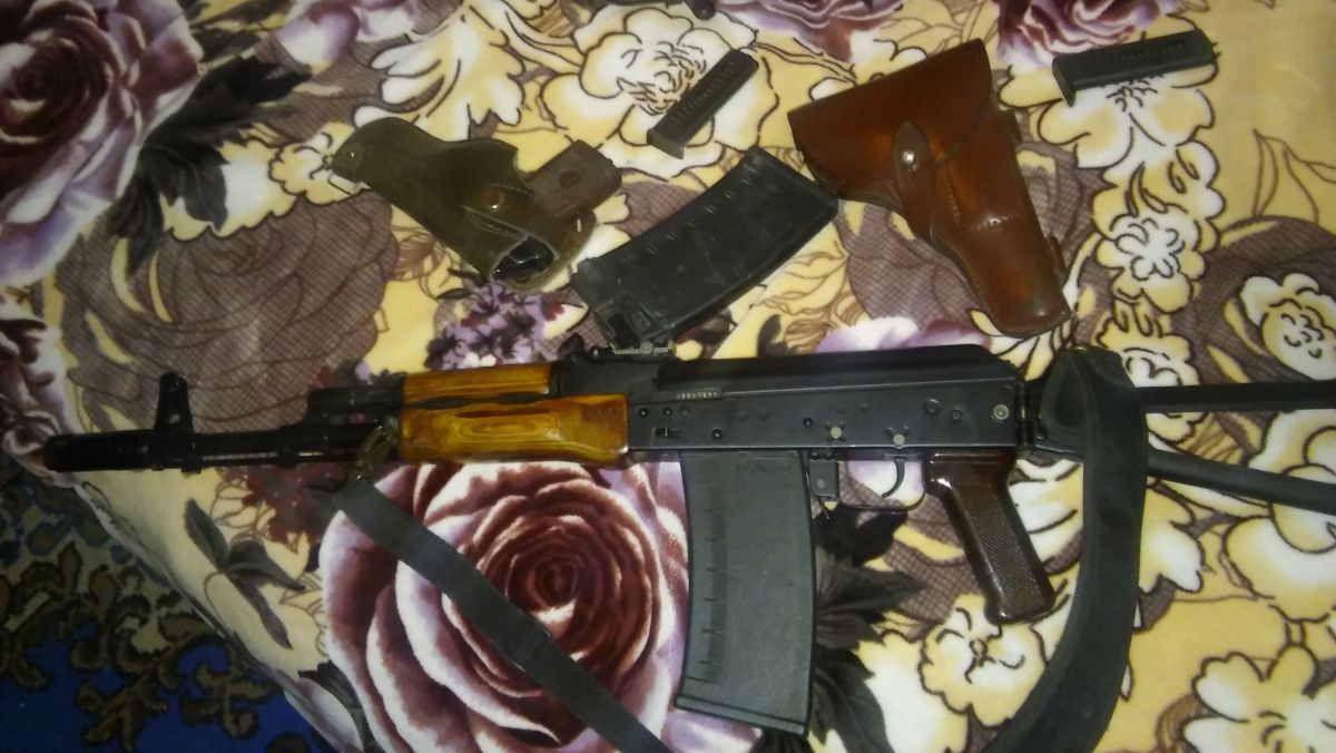 SIS a contracarat o acţiune de păstrare şi comercializare ilegală a armamentului. Foto: sis.md