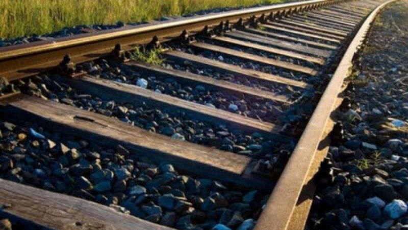 В Кагуле мужчина свел счеты с жизнью, бросившись под колеса поезда. 