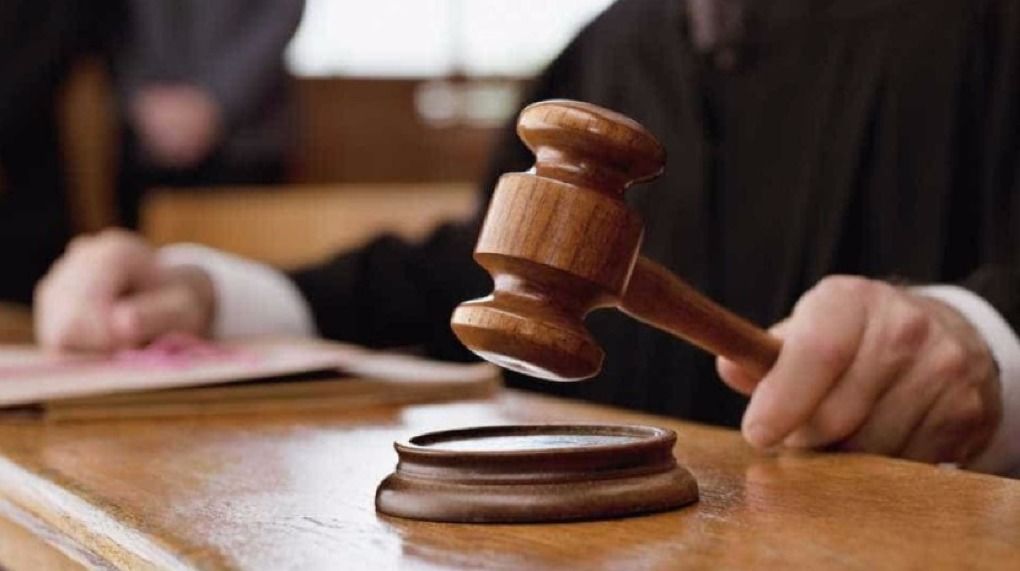 Если суд признает инициатора, который в настоящее время находится под домашним арестом, виновным, то ему грозит наказание в виде 6-12 лет лишения свободы. Фото: realitatea.md.