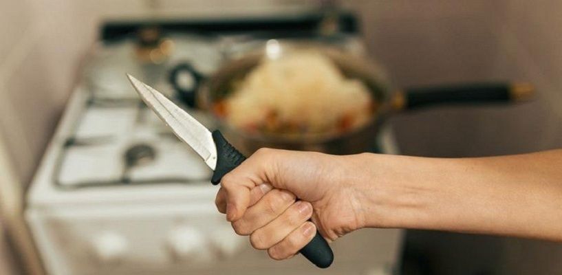 Многодетная мать зарезала мужа в Каушанском районе.