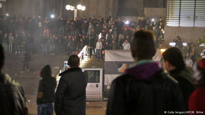 Власти знали, что среди преступников в новогоднюю ночь в Кельне было большое число мужчин-мигрантов.
