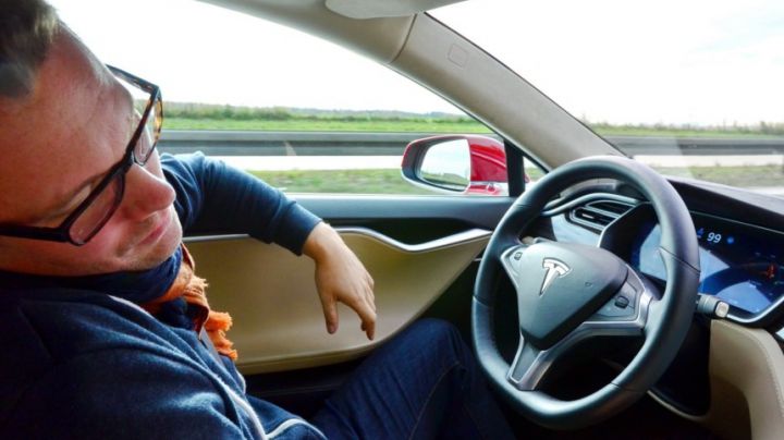 Lipsa somnului poate avea consecinţe tragice asupra şoferilor. Foto: autostrada.md