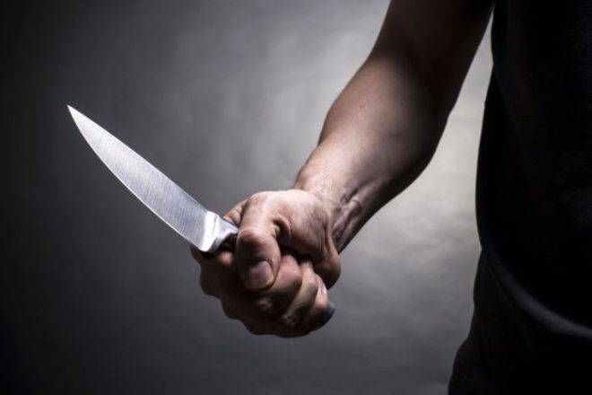 В Дубоссарах опекун ударил ножом 16-летнюю девушку.