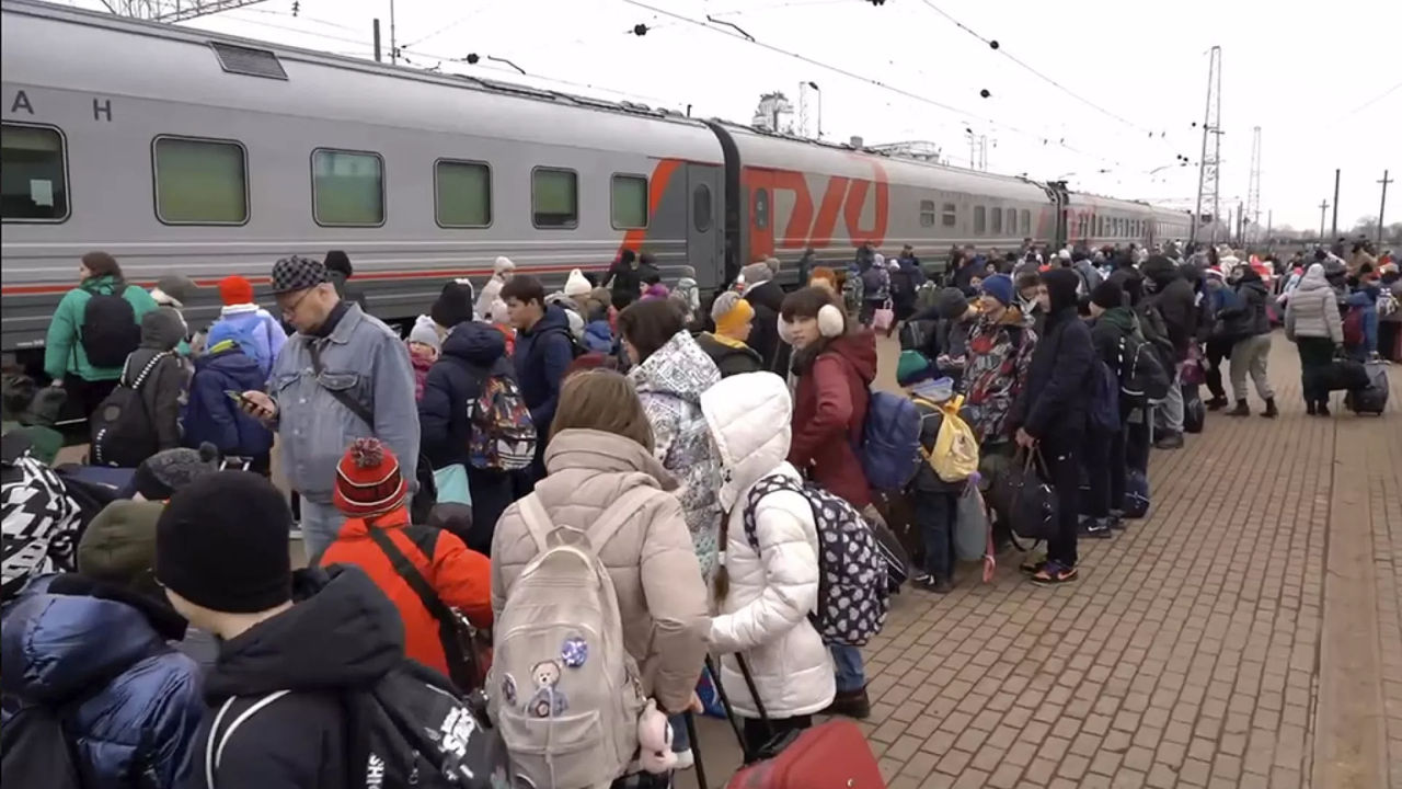 Из Белгорода эвакуируют детей.
