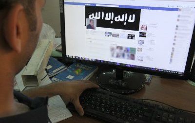 В США обвинили Facebook, Google и Twitter в пособничестве ИГИЛ.
