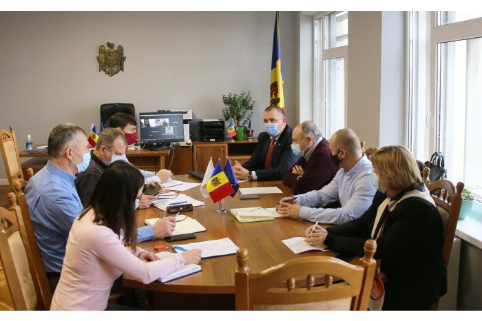 Переработчики фруктов и овощей просят у государства помощи для решения проблем отрасли.