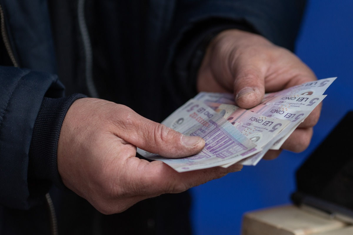 Индекс благосостояния в Румынии снизился из-за инфляции и налогов.