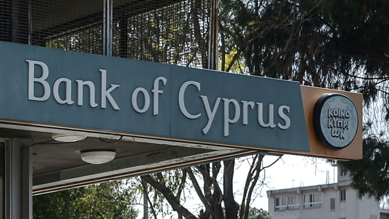 Bank of Cyprus сообщил о закрытии 4000 счетов российских клиентов.