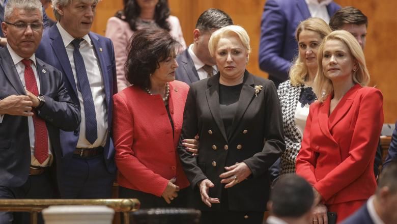 В Румынии началось голосование за отставку правительства Данчилэ.