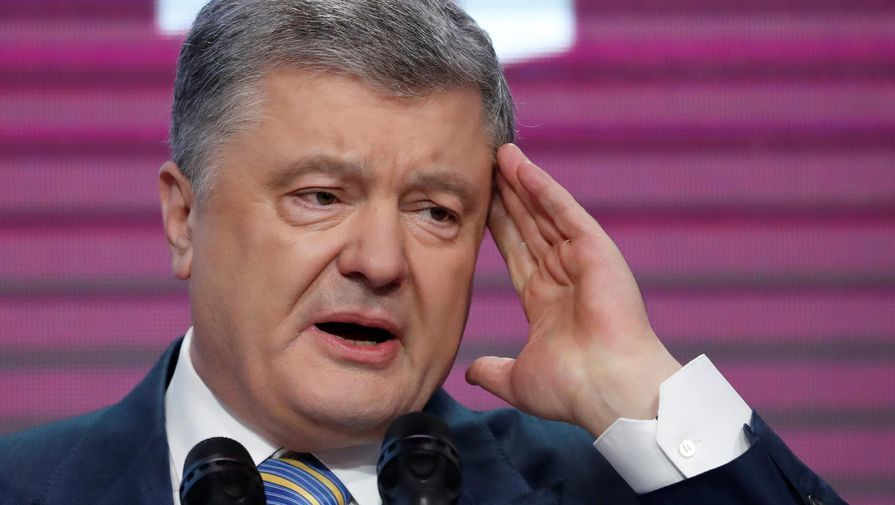 Порошенко резко обеднел во время президентства, узнал Bloomberg.