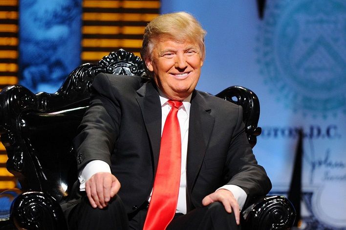 Бывший стратег Трампа сожалеет о том, как его слова были использованы в книге о Белом доме.