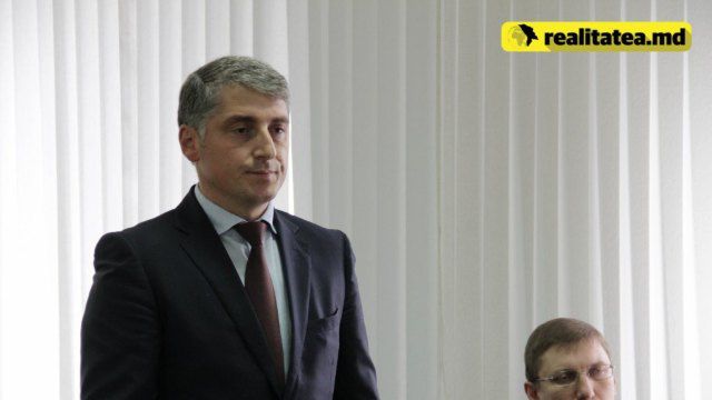 По мнению Харунжена, конкурс проводился прозрачно с соблюдением всех норм законодательства.