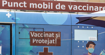 Мобильные пункты вакцинации в столице работают на Чеканах и в Центре.