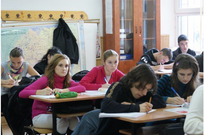  Taxe de peste 1,5 mln de lei, colectate anual în liceele din țară