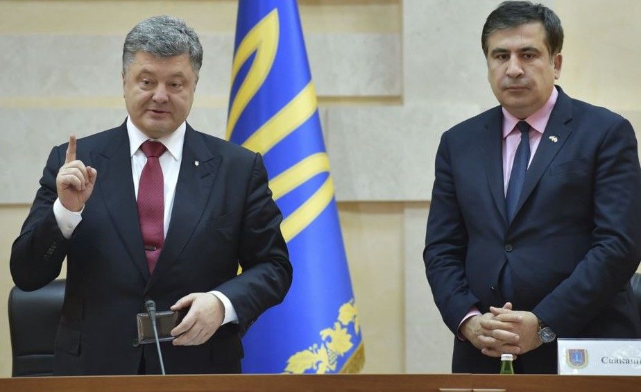 Poroșenko, a semnat un decret prin care l-a eliberat din funcție pe Mihail Saakașvili, care astfel devine fost guvernator al regiunii Odesa, din sud-estul Ucrainei.