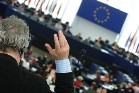 ЕС предварительно одобрил введение безвизового режима с Украиной.
