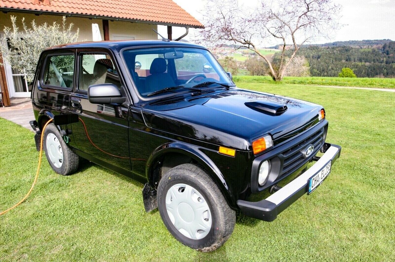 Немецкий стартап представил электрическую версию Lada Niva за €20 тысяч