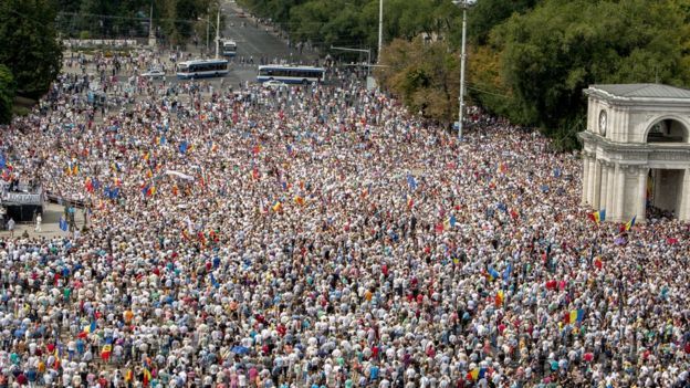 Moldovenii ies din nou în stradă. Foto: bbc.com