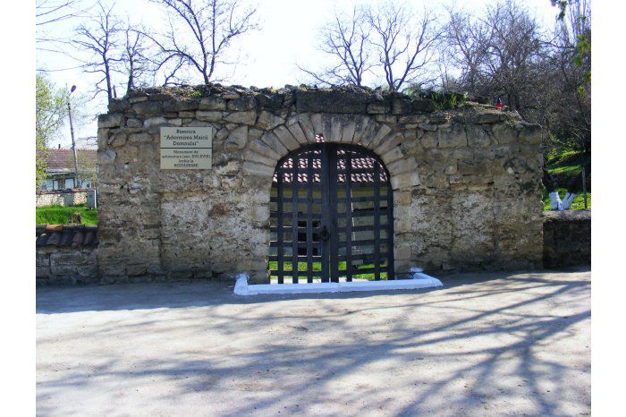 При раскопках в Каушанской церкви были найдены уникальные предметы.
