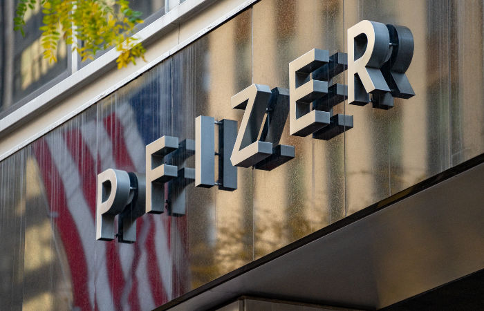 Вакцину компании Pfizer планируют полностью одобрить в США до 6 сентября.