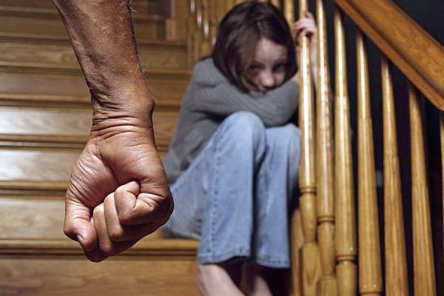 В период с сентября по декабрь 5 642 детей в Молдове подверглись насилию дома.