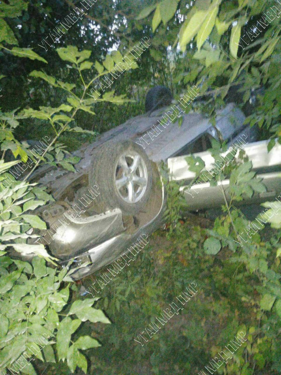 В Приднестровье пьяный водитель перевернувшейся машины сбежал с места аварии.