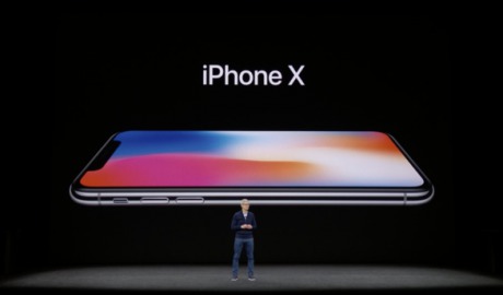 Apple scumpeşte reparaţiile pentru iPhone, inclusiv pentru modelele mai vechi.