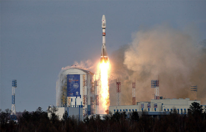 Запущенный с космодрома Восточный спутник "Метеор-М" упал в Атлантический океан.