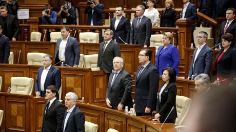 Также в сентябре будут проходить и пленарные заседания.