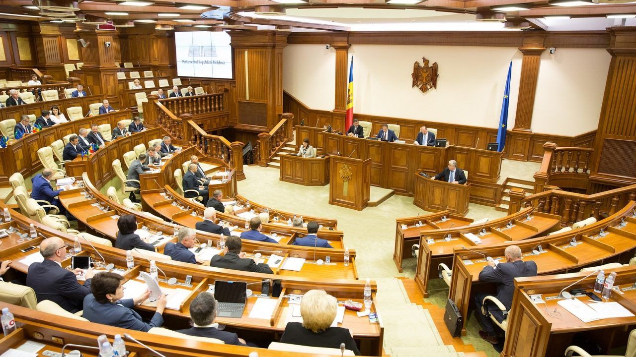 Независимые кандидаты не определились с тем, кого поддержат.