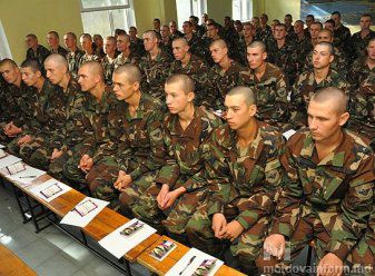 Один из пяти парней призывного возраста в Молдове не пригоден для службы в армии.
